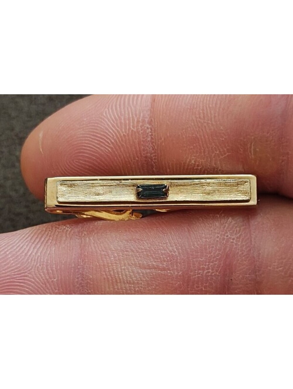 1950s/60s Swank Gold Tone Bark Textured Tie Bar Clip & Black Baguette Stone